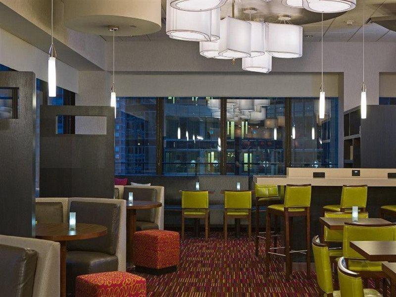 Courtyard By Marriott New York Laguardia Airport Hotel Eksteriør billede