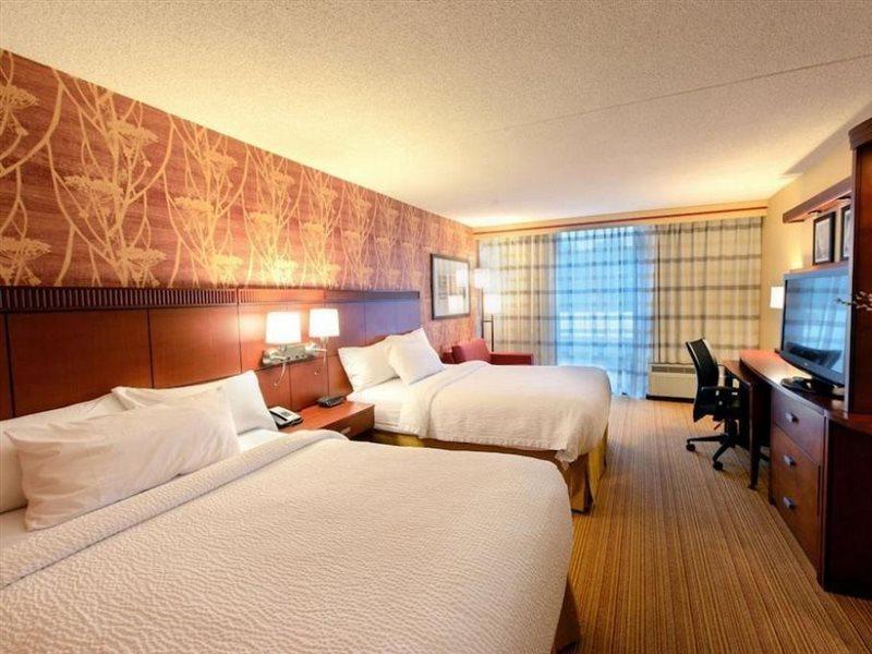 Courtyard By Marriott New York Laguardia Airport Hotel Eksteriør billede